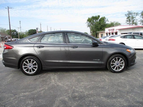 Used 2017 Ford Fusion S image 1