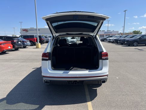 Used 2024 Volkswagen Atlas Peak Edition SEL image 22