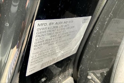 Certified 2025 Audi Q8 Premium Plus image 35