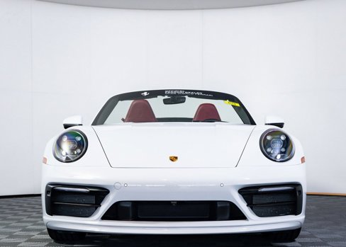 Used 2023 Porsche 911 Carrera image 4