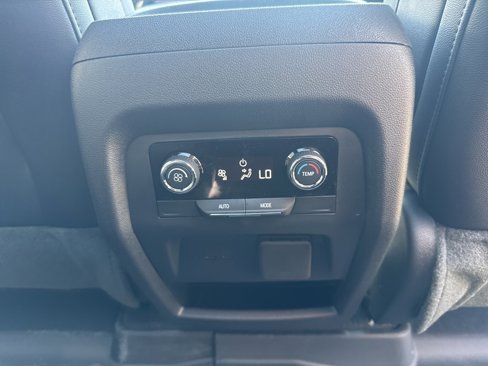 New 2026 Chevrolet Traverse Z71 w/ Driver Confidence Package image 26