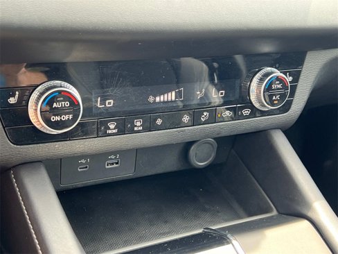 Used 2023 Mitsubishi Outlander SE image 22