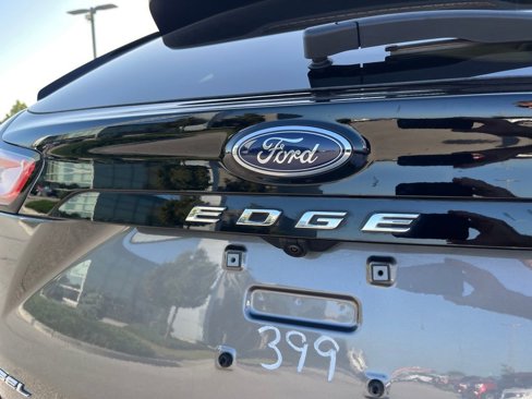 Used 2024 Ford Edge SEL image 5