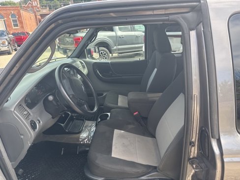 Used 2011 Ford Ranger XLT image 9