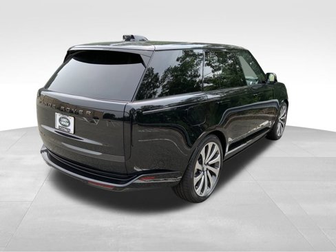 New 2025 Land Rover Range Rover SE image 8