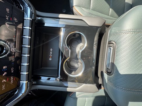 New 2026 GMC Yukon AT4 w/ AT4 Premium Plus Package image 25