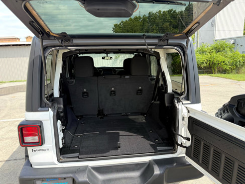 Used 2020 Jeep Wrangler Unlimited Sport image 33