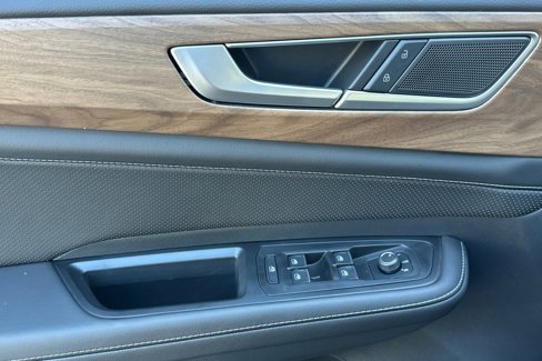 New 2026 Volkswagen Atlas SE image 10
