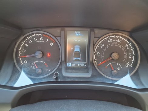 Used 2022 Toyota Tacoma SR image 8