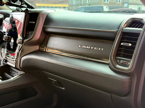 Used 2019 RAM 3500 Limited image 33