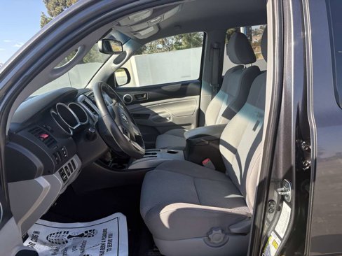 Used 2012 Toyota Tacoma PreRunner image 22
