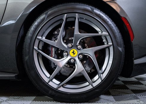 Certified 2020 Ferrari 812 Superfast image 5