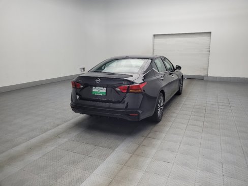 Used 2024 Nissan Altima 2.5 SV image 9
