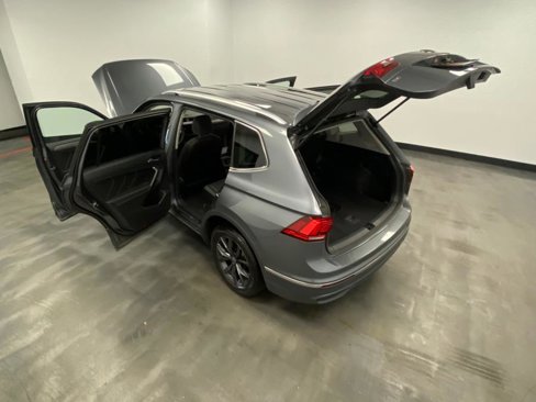 Used 2023 Volkswagen Tiguan SE image 47