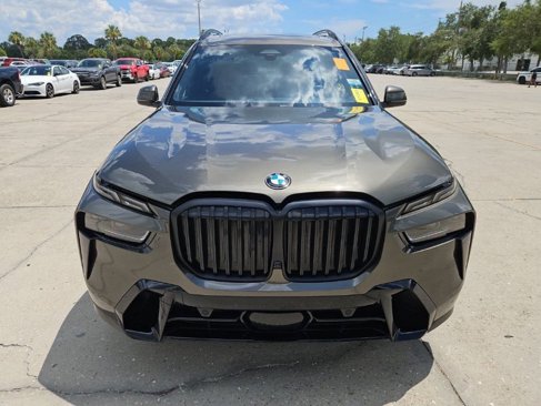 Used 2024 BMW X7 xDrive40i w/ M Sport Package image 2
