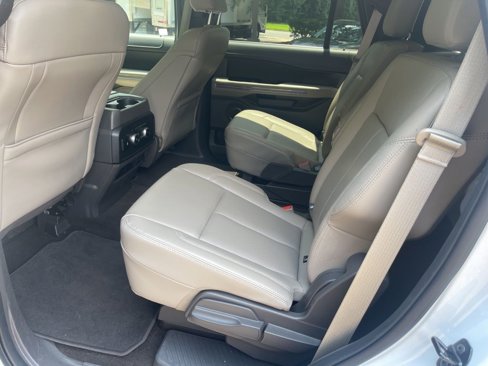 Used 2021 Ford Expedition XLT image 25