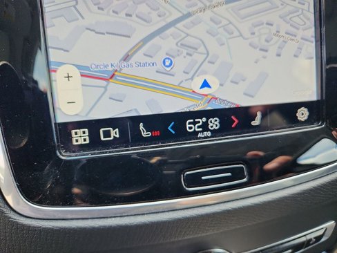 Certified 2025 Volvo XC90 B5 Core image 21