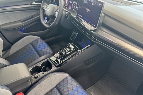 New 2025 Volkswagen Golf R Black Edition image 12