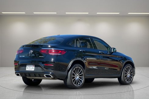 Used 2023 Mercedes-Benz GLC 300 4MATIC Coupe image 4