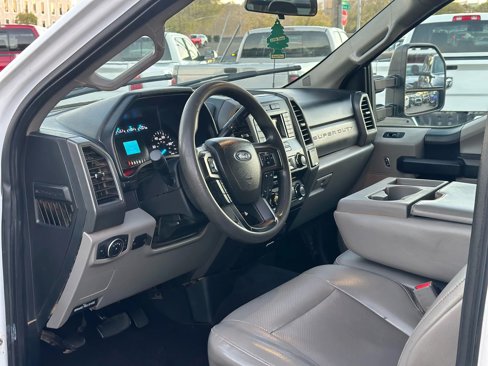 Used 2017 Ford F250 XL w/ Power Equipment Group image 9