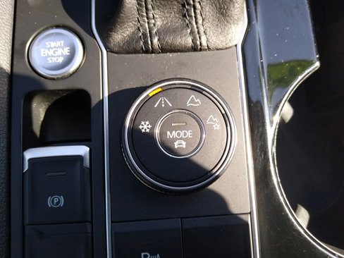 Used 2018 Volkswagen Atlas SEL image 23