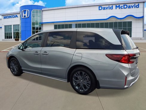 New 2026 Honda Odyssey Touring image 4