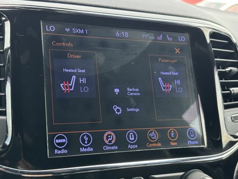 Used 2019 Jeep Grand Cherokee Laredo w/ Laredo X Package image 17