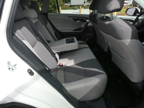 Used 2023 Toyota RAV4 XLE image 29