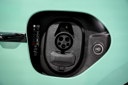 Used 2022 Porsche Taycan 4S image 49