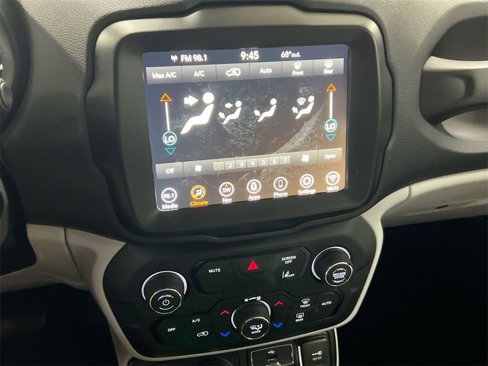 Used 2022 Jeep Renegade Latitude image 16