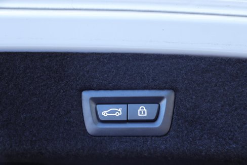 Used 2020 BMW 750i xDrive image 17