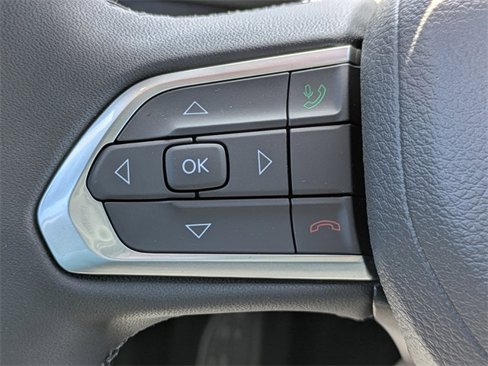 Used 2025 Jeep Compass Latitude w/ Convenience Group image 26