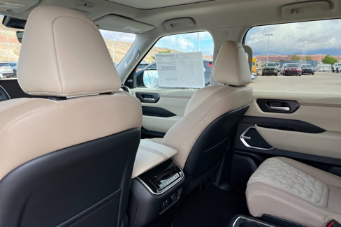 New 2025 Nissan Armada Platinum image 19