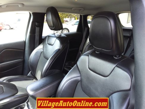 Used 2021 Jeep Cherokee Latitude Plus image 17