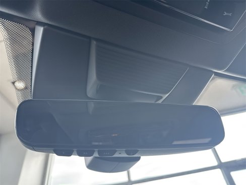 New 2025 Volkswagen Tiguan SE R-Line image 33
