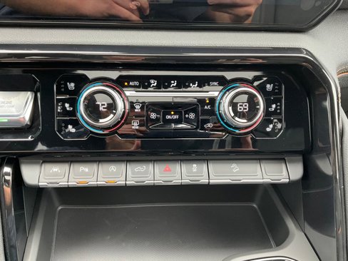 New 2026 GMC Sierra 1500 AT4 w/ AT4 Premium Package image 8