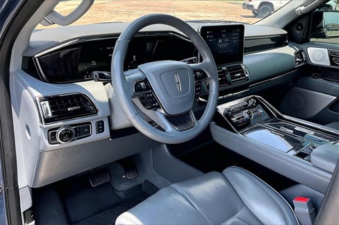 Used 2019 Lincoln Navigator Reserve image 14