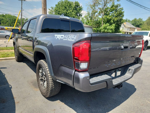 Used 2018 Toyota Tacoma TRD Off-Road image 6