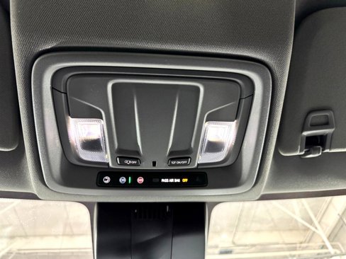 Used 2024 Chevrolet Silverado 1500 LT image 22