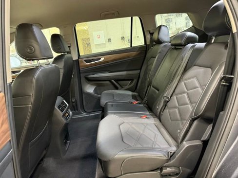 Certified 2024 Volkswagen Atlas SE image 25