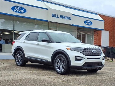 Certified 2023 Ford Explorer XLT w/ Equipment Group 202A image 1
