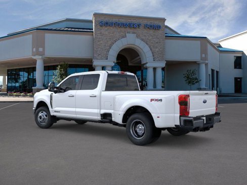New 2025 Ford F350 4x4 Crew Cab DRW Super Duty image 4