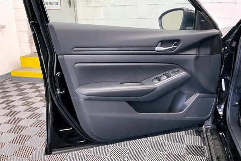 Certified 2024 Nissan Altima 2.5 SV w/ SV Premium Package image 24