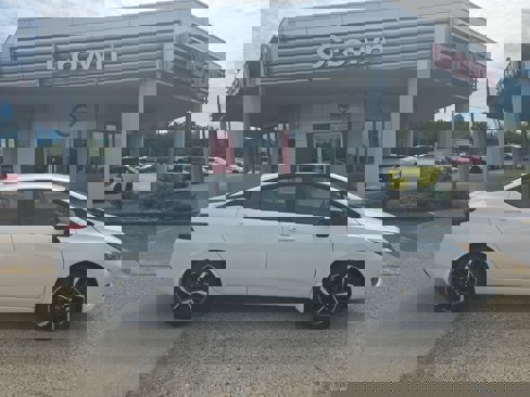 New 2025 Nissan Versa SR image 2