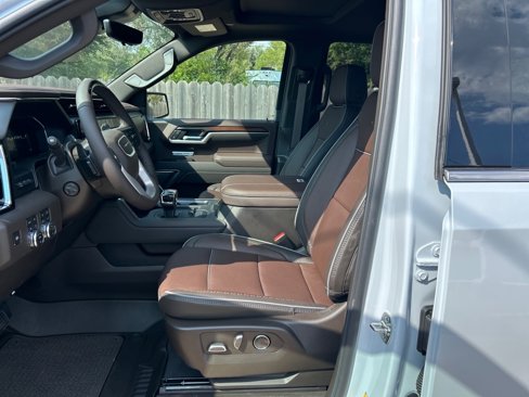 New 2026 GMC Sierra 1500 Denali image 9