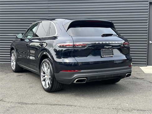 Certified 2023 Porsche Cayenne image 2