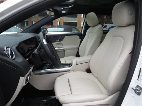 Certified 2025 Mercedes-Benz GLA 250 4MATIC image 19