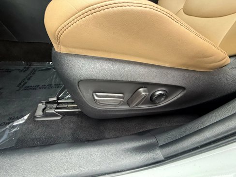 Used 2024 Toyota RAV4 XLE Premium image 20