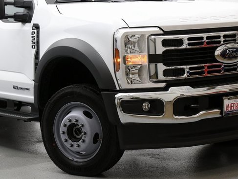 New 2025 Ford F550 4x4 Supercab Super Duty image 3