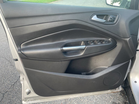 Used 2017 Ford Escape Titanium image 15